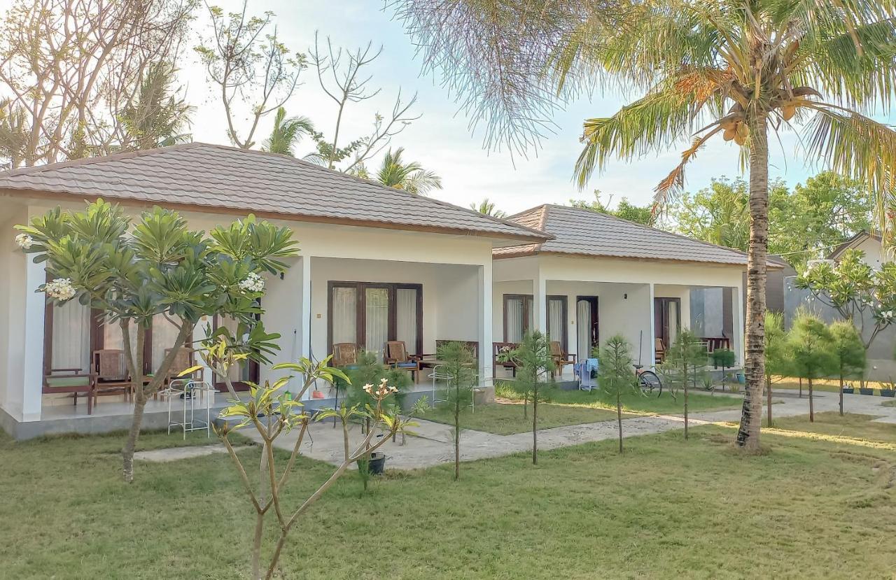 Nusa Indah Bungalows Gili Air Bagian luar foto