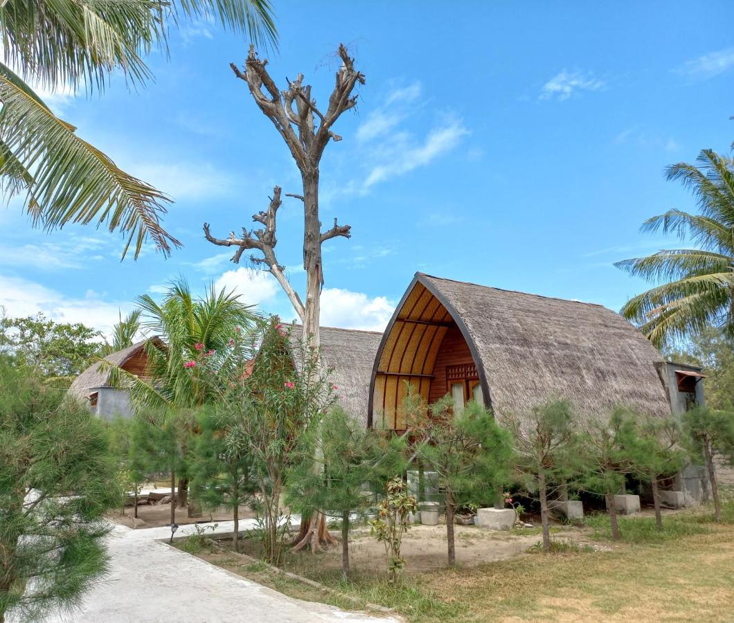 Nusa Indah Bungalows Gili Air Bagian luar foto
