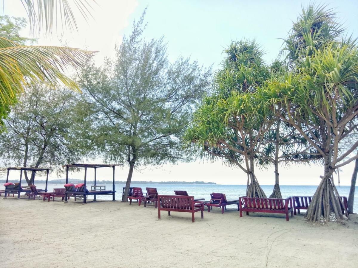 Nusa Indah Bungalows Gili Air Bagian luar foto