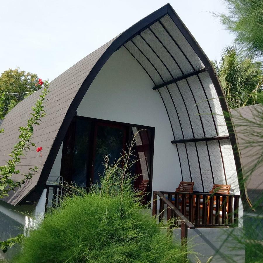 Nusa Indah Bungalows Gili Air Bagian luar foto