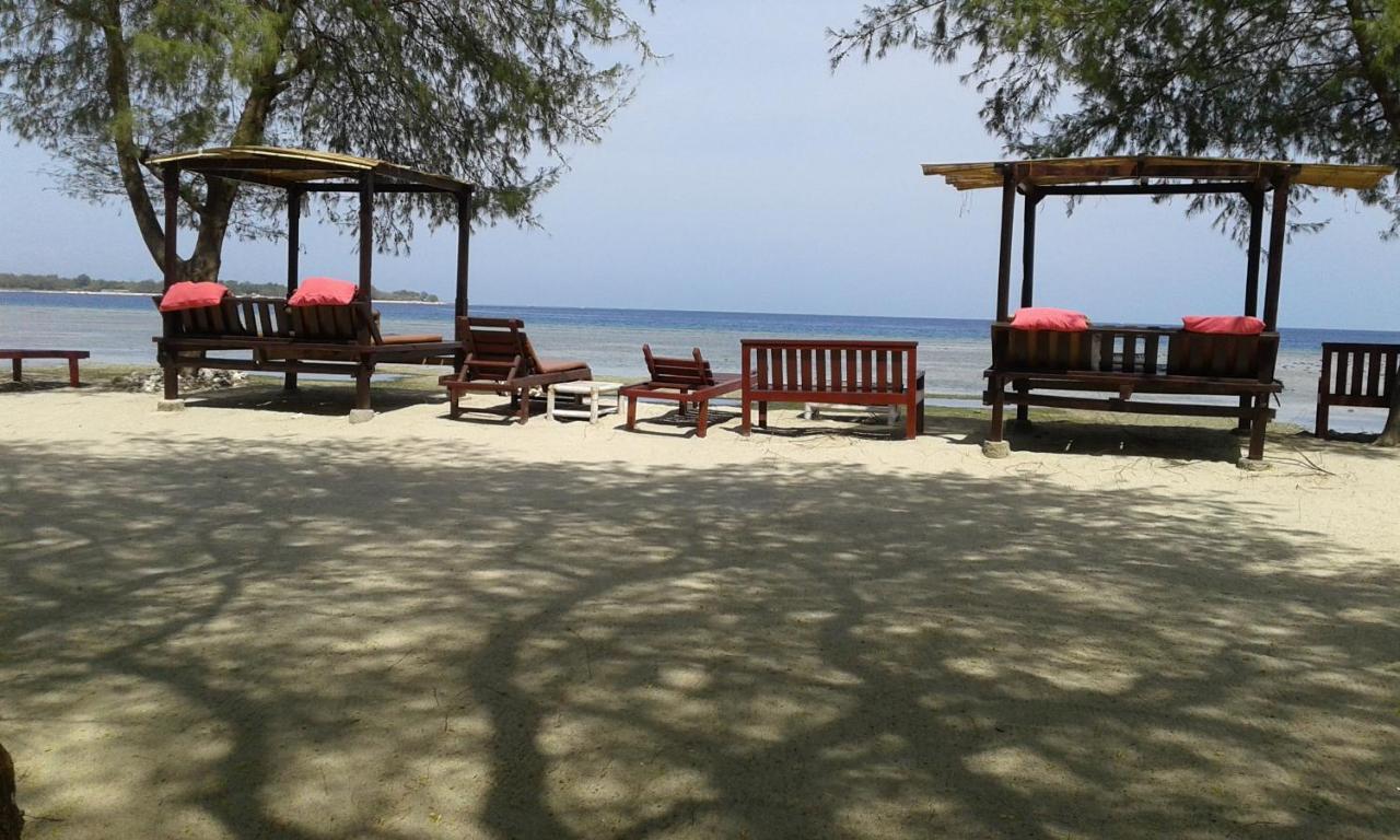 Nusa Indah Bungalows Gili Air Bagian luar foto